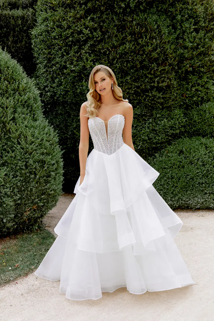 44534 by Sincerity Bridal: Ball Gown silhouette, sweetheart neckline, organza