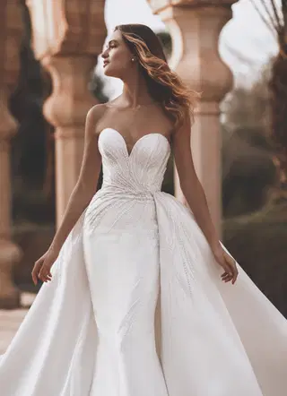 Virginia by Enzoani - view 3 of 9