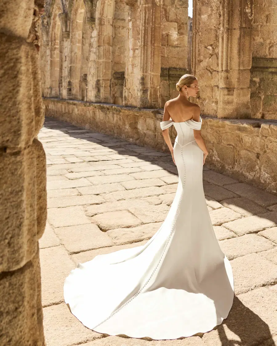 PRAVIA by Adriana Alier - view 2 of 4