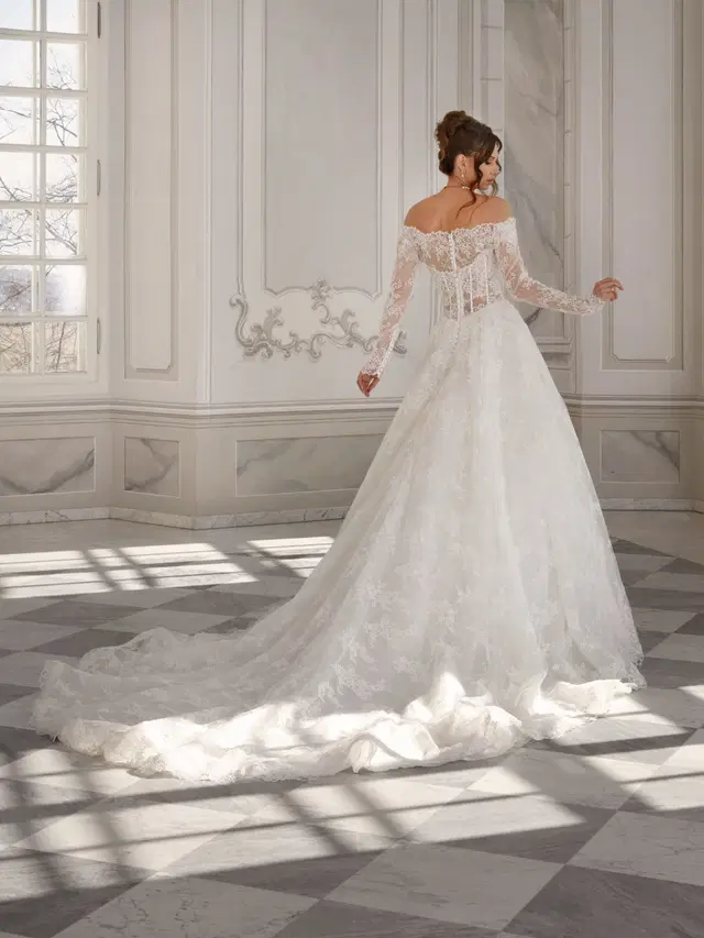 Noa by Vanilla Sposa - view 3 of 3