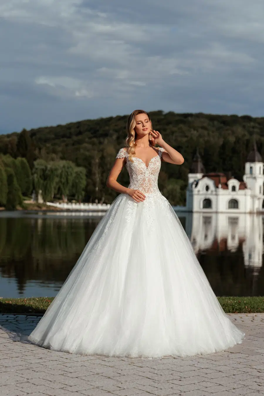 5574 by Serena Bridal: Ball Gown silhouette, V-neck neckline, lace