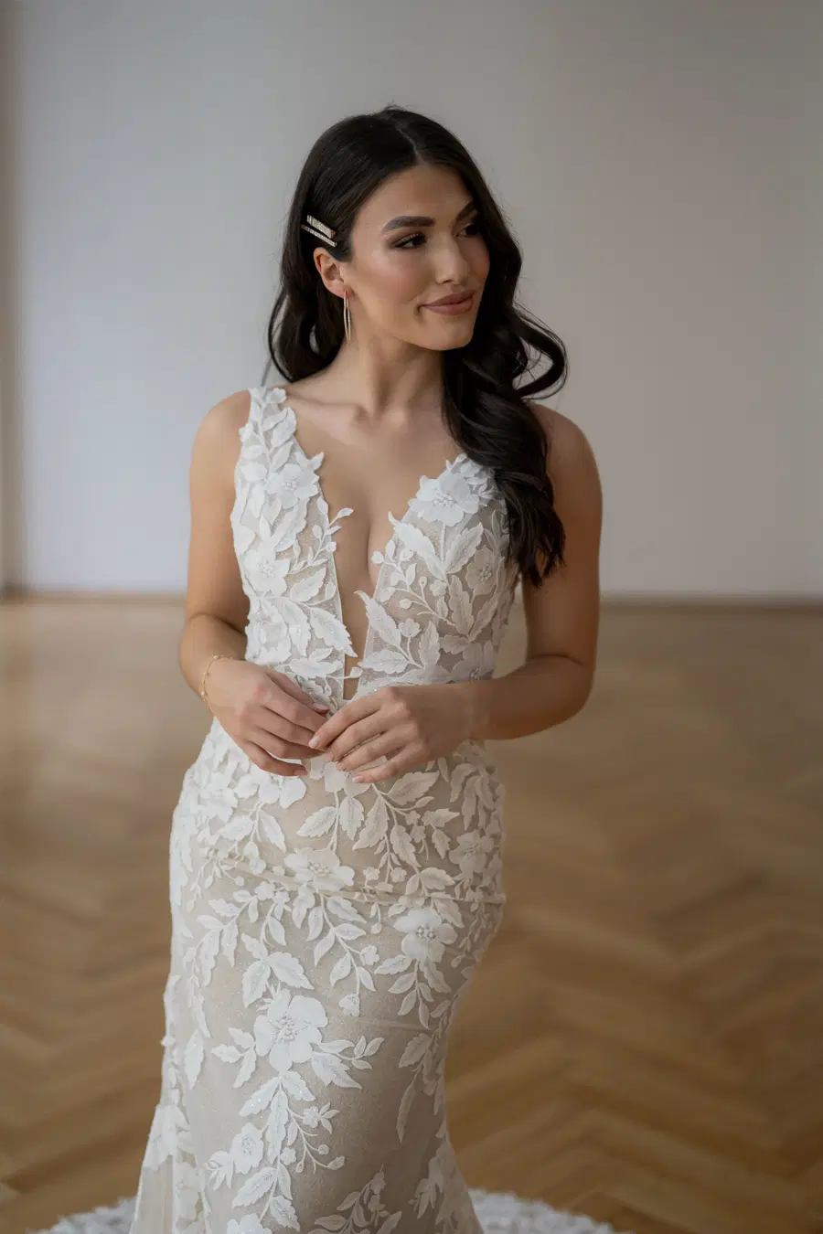 Luisa by Fan Xia - view 5 of 8
