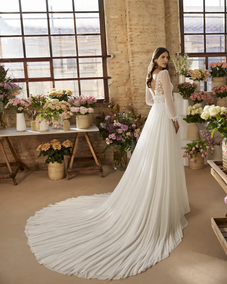 Xemira by Rosa Clara - view 4 of 4