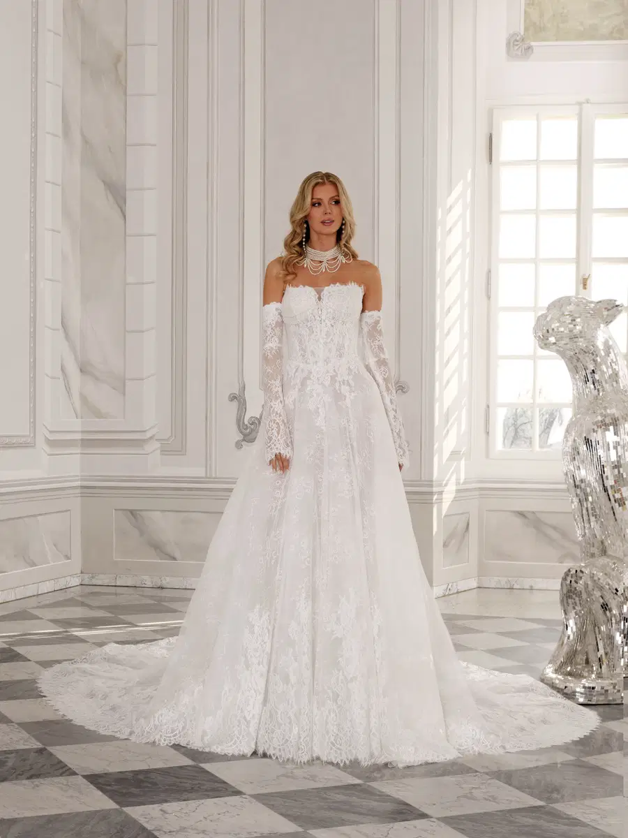 Kendall by Vanilla Sposa: A-Line silhouette, sweetheart neckline, lace, cathedral train