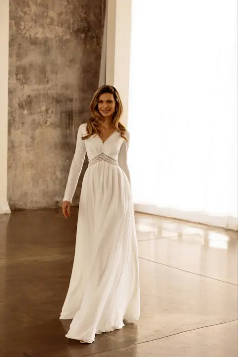 Annabelle wedding dress by Laue, A-line, chiffon