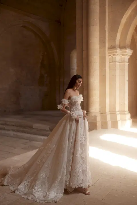 Juliette Mayniel wedding dress by Innocentia Divina, A-line, tulle