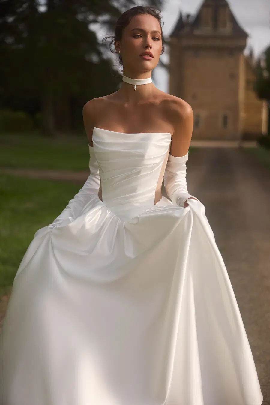 Damienne by Anne Mariée - view 4 of 5