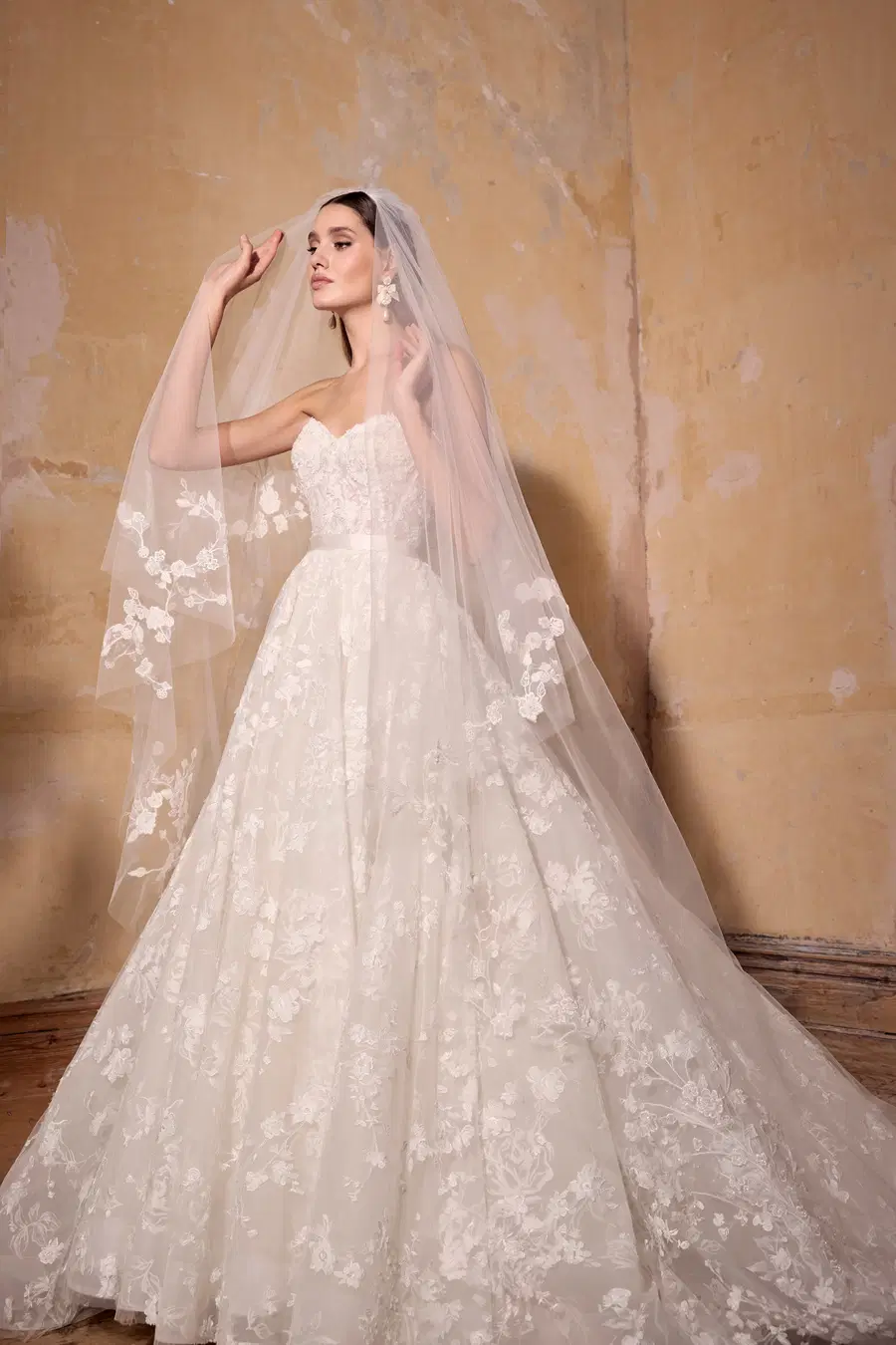 Camilla by Josephine Scott - view 7 of 9