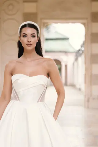 Chloe by Amo & Luv - view 4 of 8