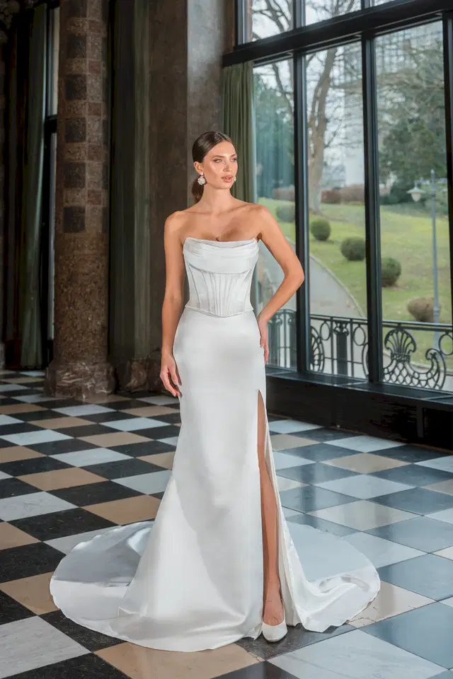 50941A by Diane Legrand: A-Line silhouette, scoop neckline, satin