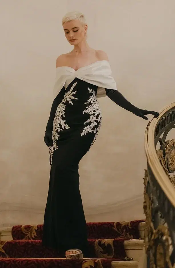 Vera by Avenue by Josephine Scott - view 2 of 10