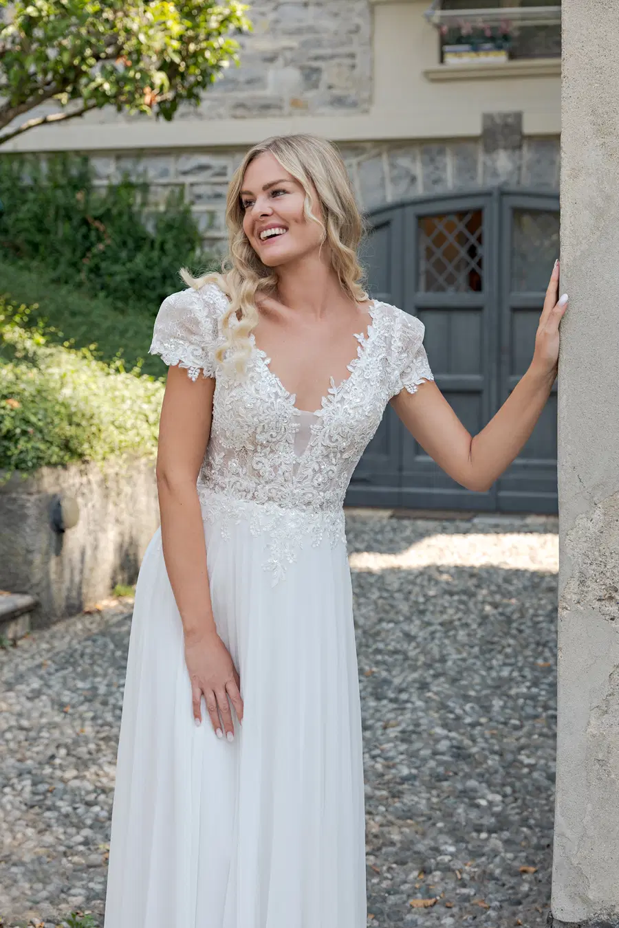 VN59 ivory by Vera Nova - view 2 of 4