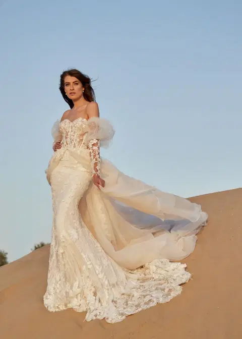 Tea Rose wedding dress by Dando London, trumpet, lace