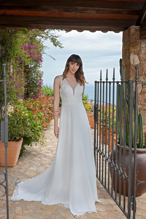 Style LB254 wedding dress by Lohrengel, A-line, lace