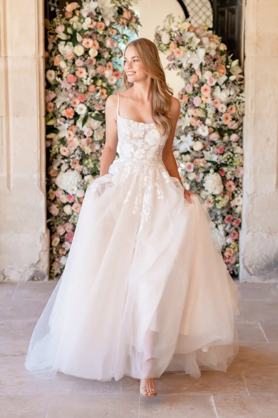 R3805 by Allure Romance: A-Line silhouette, sweetheart neckline, sleeveless, lace