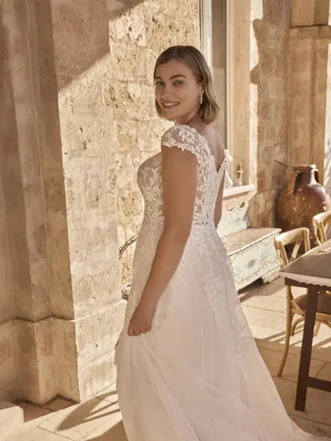 Nova wedding dress by Modeca Bridal, A-line, tulle