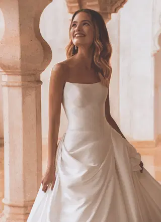 Vera by Enzoani - view 4 of 10
