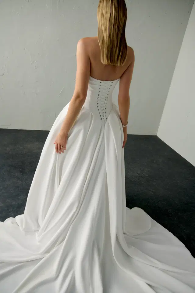 Verity by Justin Alexander Signature - view 9 of 9