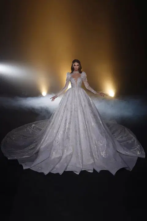 Style R 24-002 wedding dress by Ricca Sposa, ball gown, tulle
