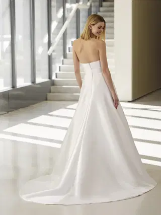 LEAVES by Pronovias - view 4 of 5