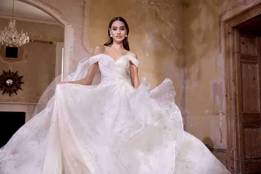 Geneveive by Josephine Scott - view 9 of 13