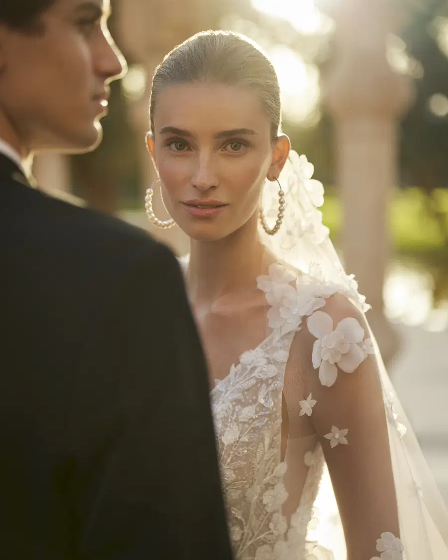 Oliana by Rosa Clara - view 5 of 5