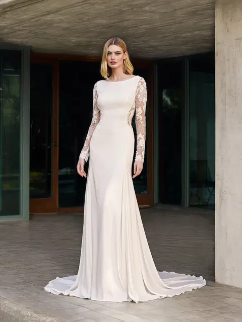 Tarek wedding dress by Pronovias, mermaid, lace