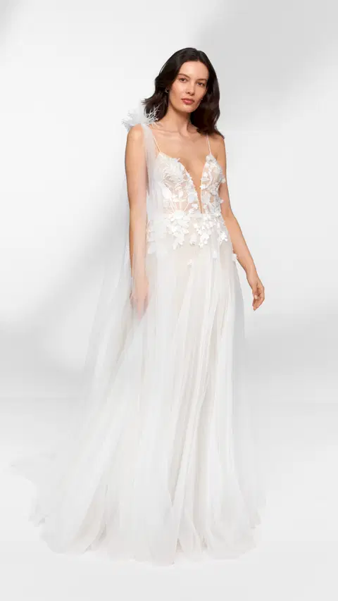 Leila wedding dress by Anna Kara, A-line, lace