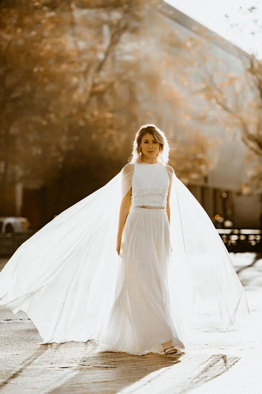 Cape Oriana by noni: Two-Piece silhouette, tulle, chapel train