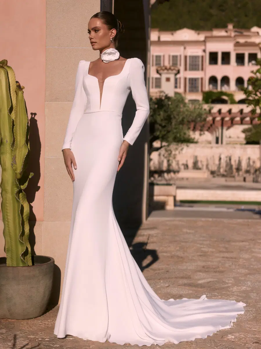 Nigrina by Bianco Evento - view 4 of 5