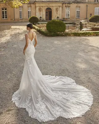 Victa by Rosa Clara - view 4 of 4