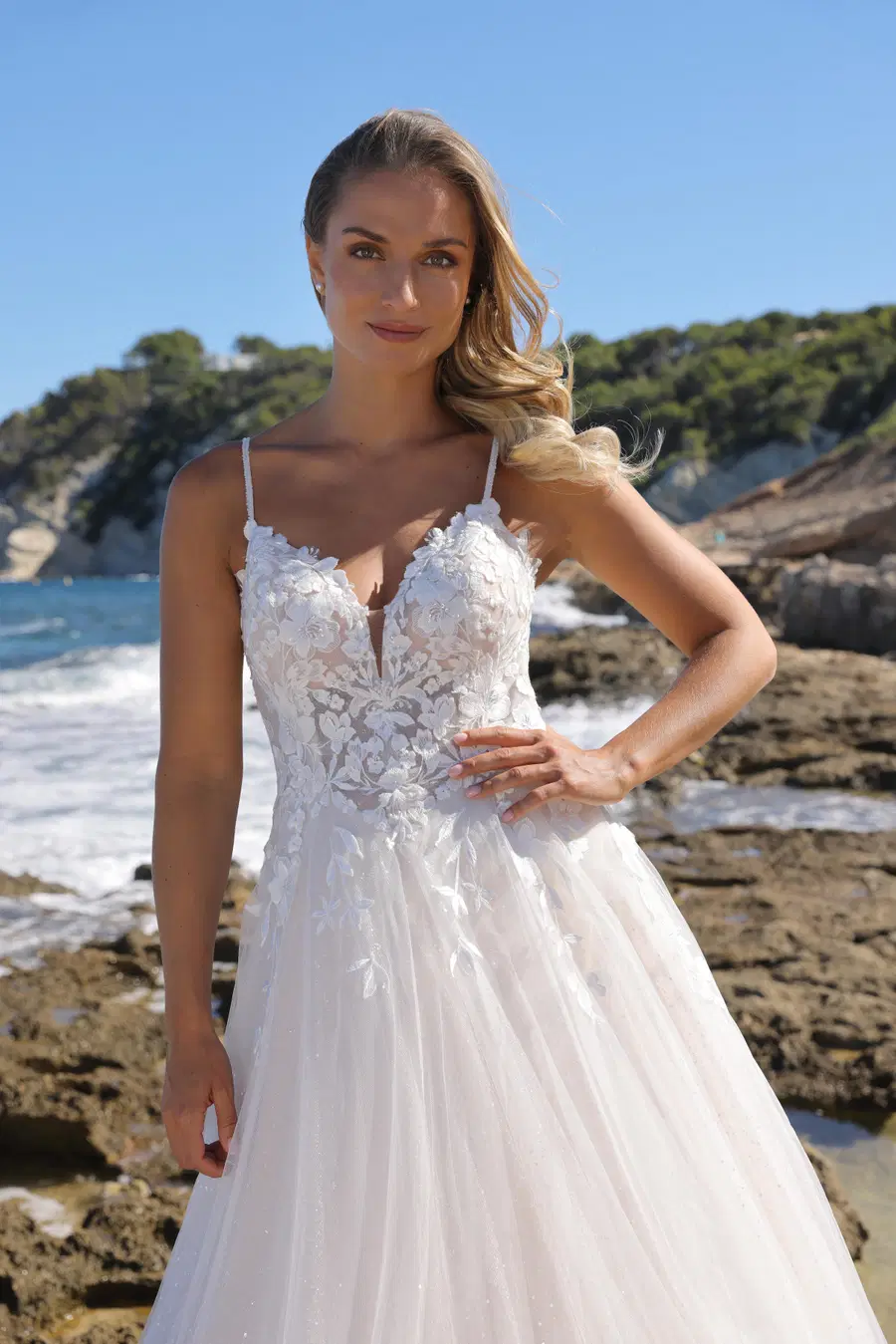 Bonita by Azuree Bridal - view 4 of 6