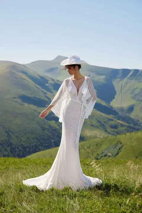 Josephine wedding dress by Ariamo Boho, trumpet, lace