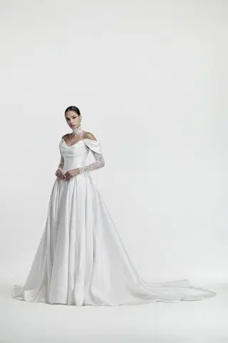Wynola by Josephine Scott - view 6 of 10