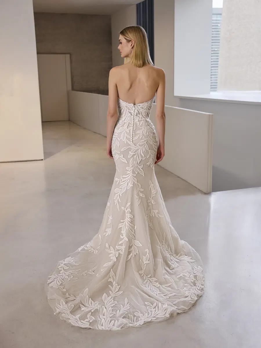 DEBIE by Pronovias - view 2 of 5