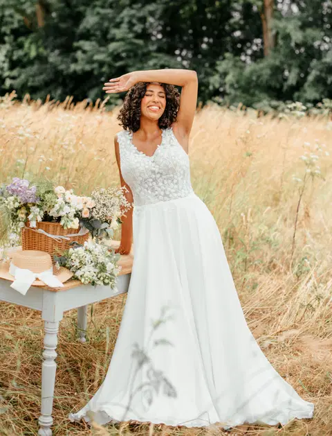 Pia wedding dress by Sanna Lindström, chiffon, V-neck