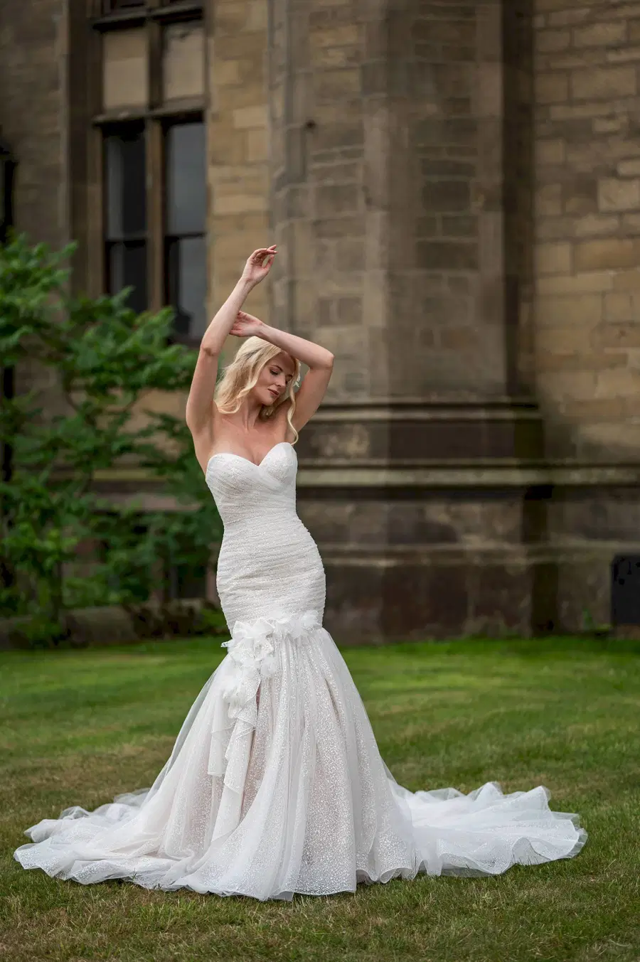 RB3242 by Rachel Allan: Mermaid silhouette, sweetheart neckline, sleeveless, tulle