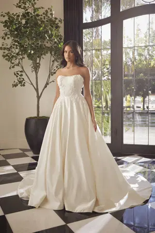 Addison by Casablanca Bridal - view 2 of 8