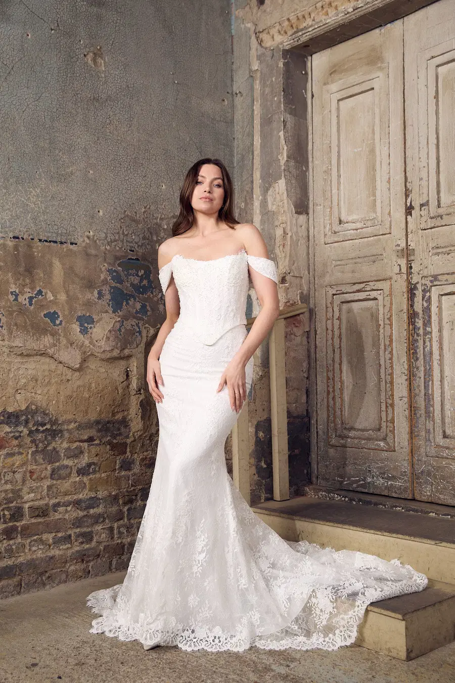 Cleopatra's Needle von Dando London: Fit and Flare, Gerader Ausschnitt, Ansteckärmel, Spitze