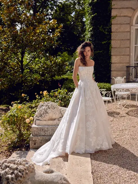 Monet wedding dress by Justin Alexander, ball gown, lace