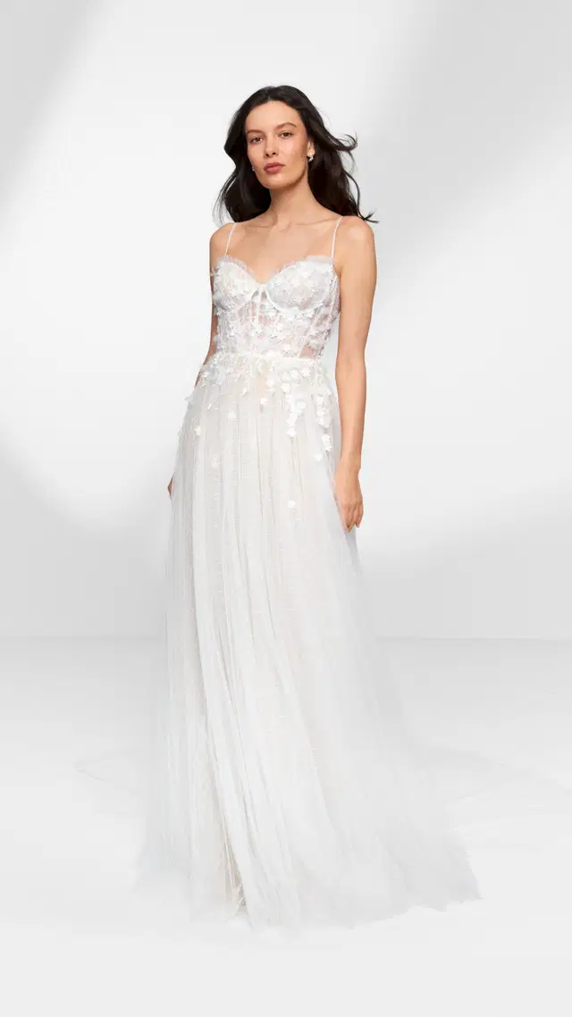 Asha by Anna Kara: A-Line silhouette, sweetheart neckline, sleeveless, lace