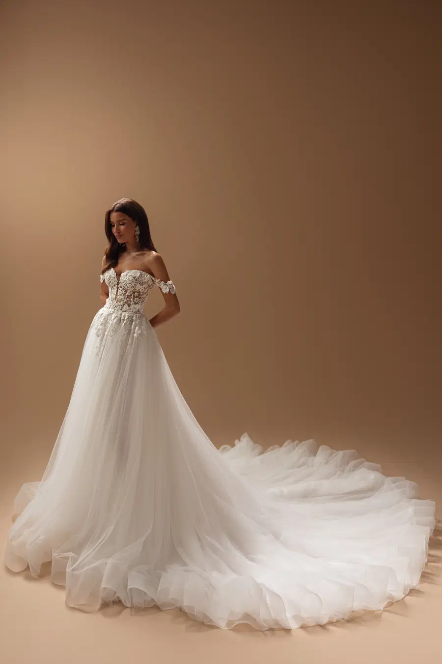 Adhara by Ella Novia: Ball Gown silhouette, sweetheart neckline, sleeveless, tulle