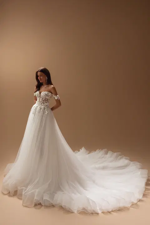 Adhara wedding dress by Ella Novia, ball gown, tulle