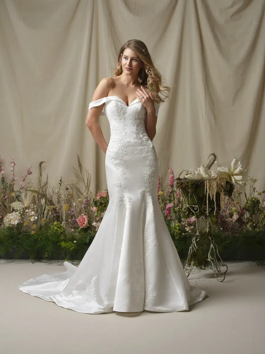 Miley by Rebecca Ingram: Fit & Flare silhouette, sweetheart neckline, lace