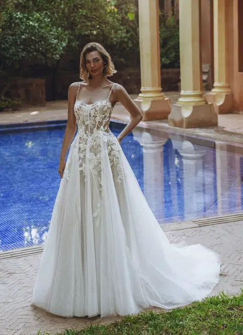 Umbria wedding dress by Enzoani, A-line, organza