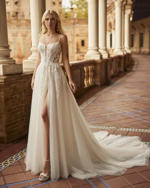 Kieran wedding dress by Aire Barcelona, straight, lace