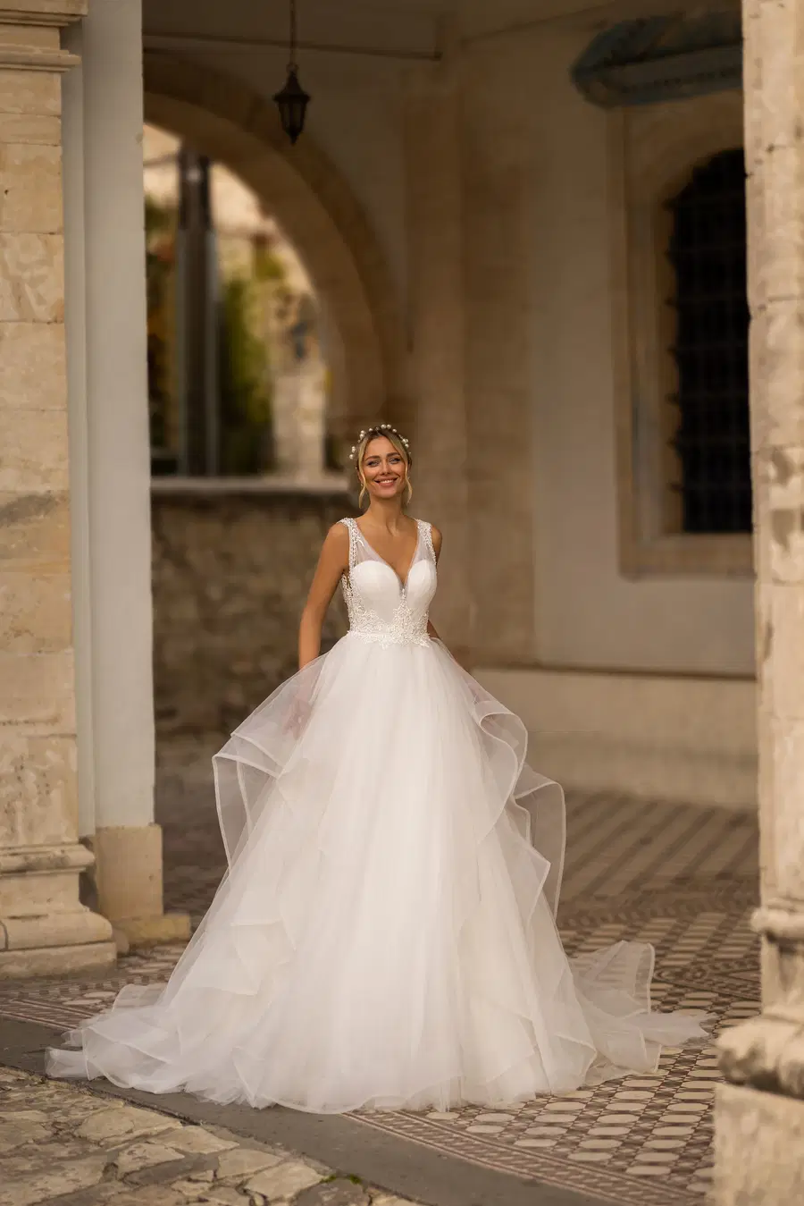 8292 by Monica Loretti: A-Line silhouette, V-neck neckline, sleeveless, lace