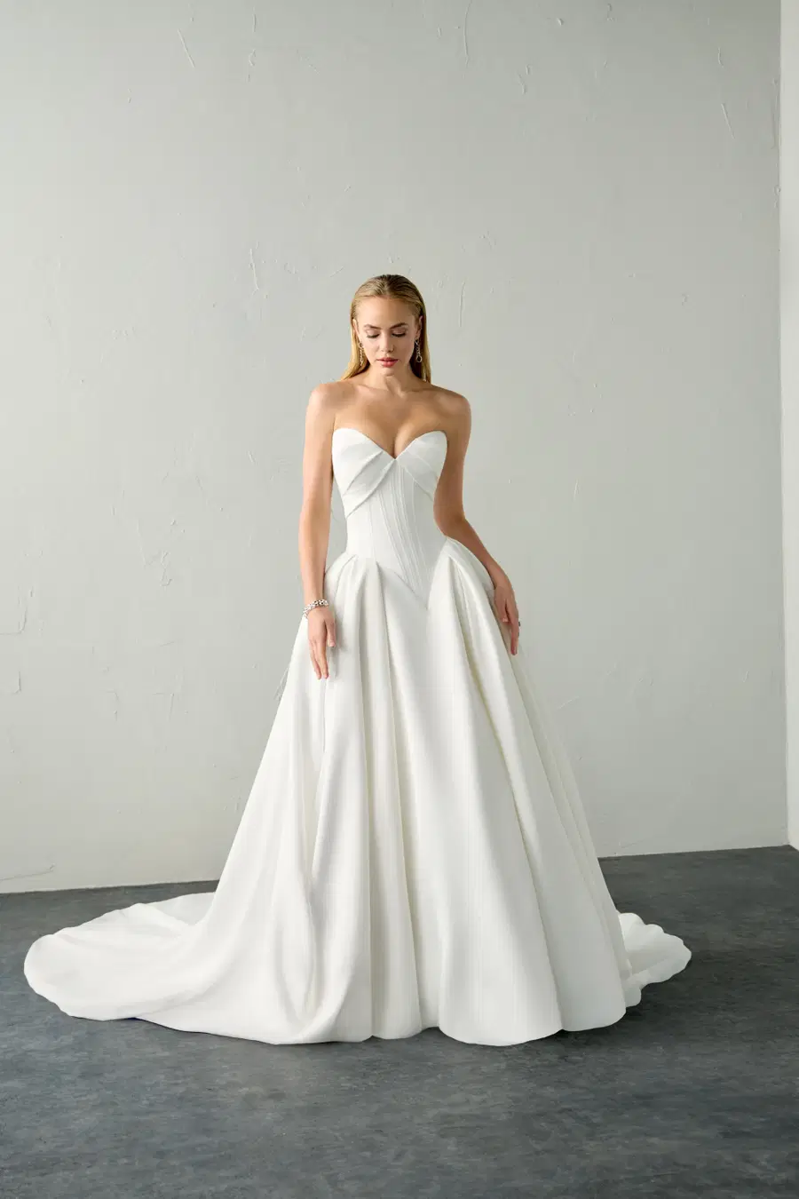 Verity by Justin Alexander Signature: Ball Gown silhouette, sweetheart neckline, sleeveless, satin