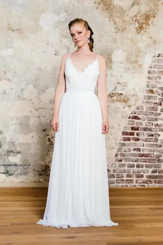 Chiffon-Rock S-1040 by KUESS die BRAUT - view 5 of 6
