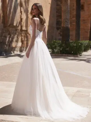 Nicoletta by Bianco Evento - view 2 of 5